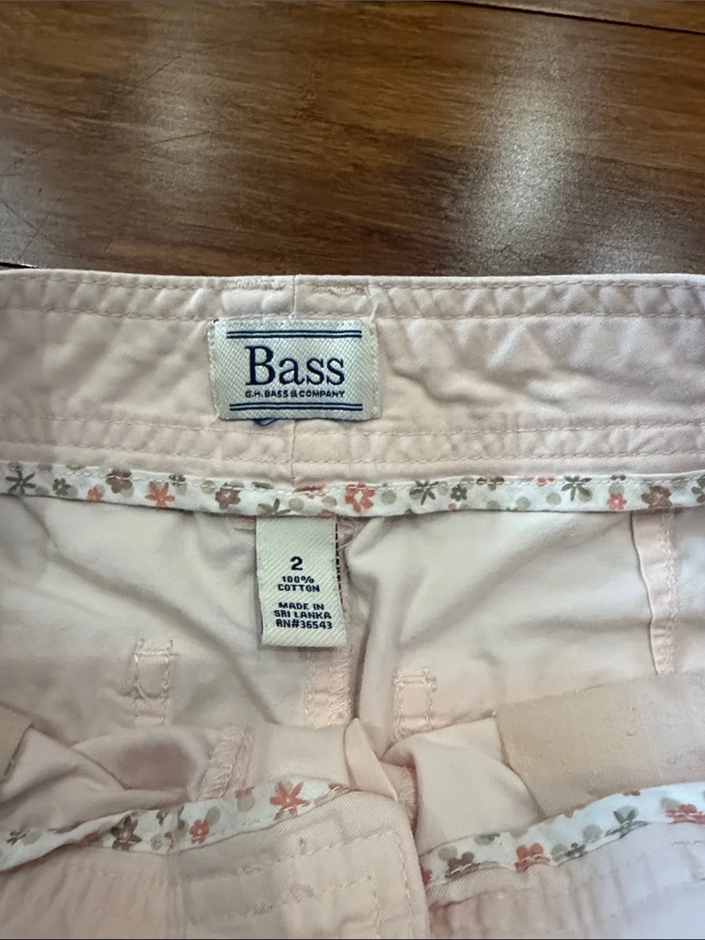 Women's Light Pink Cotton Bermuda Shorts with Button Pockets - Picture 2 of 3